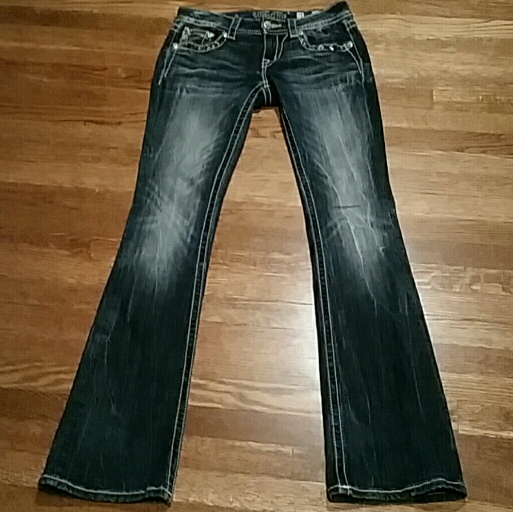 Excellent condition! Miss Me signature bootcut